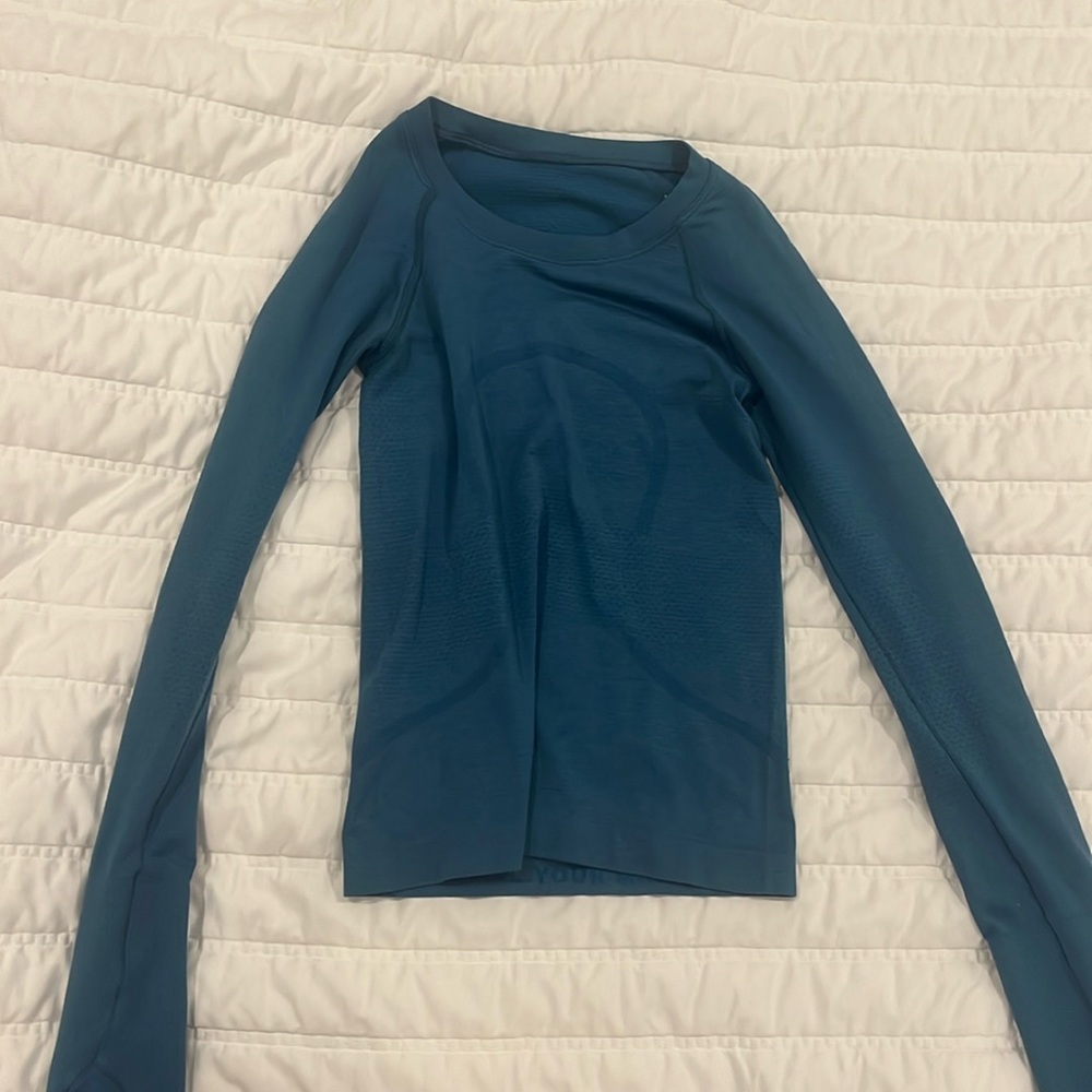 LULULEMON LONG SLEVE!!